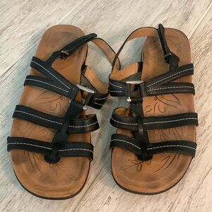 Naturalizer sandals